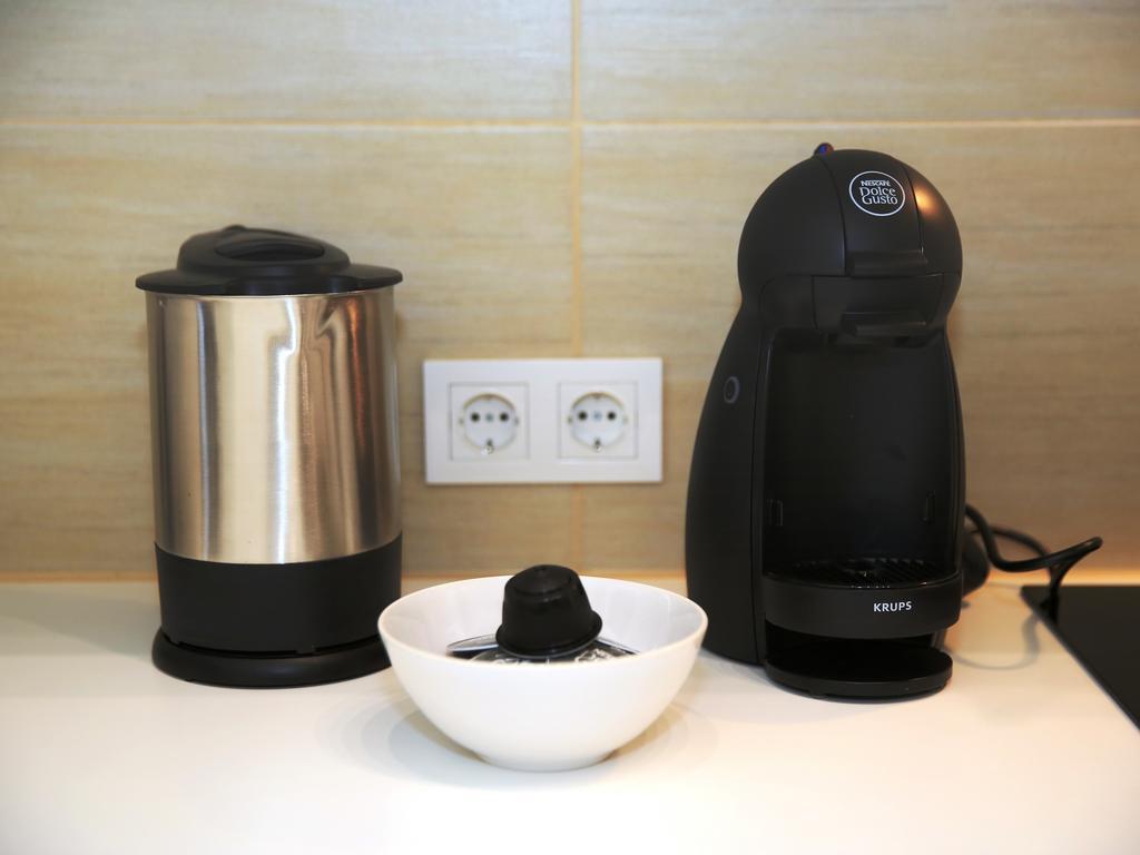 Flatprovider Comfort Eduard Apartment - Contactless Check In Vienna Bilik gambar