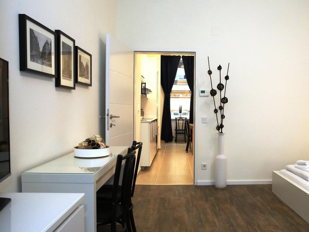 Flatprovider Comfort Eduard Apartment - Contactless Check In Vienna Bilik gambar